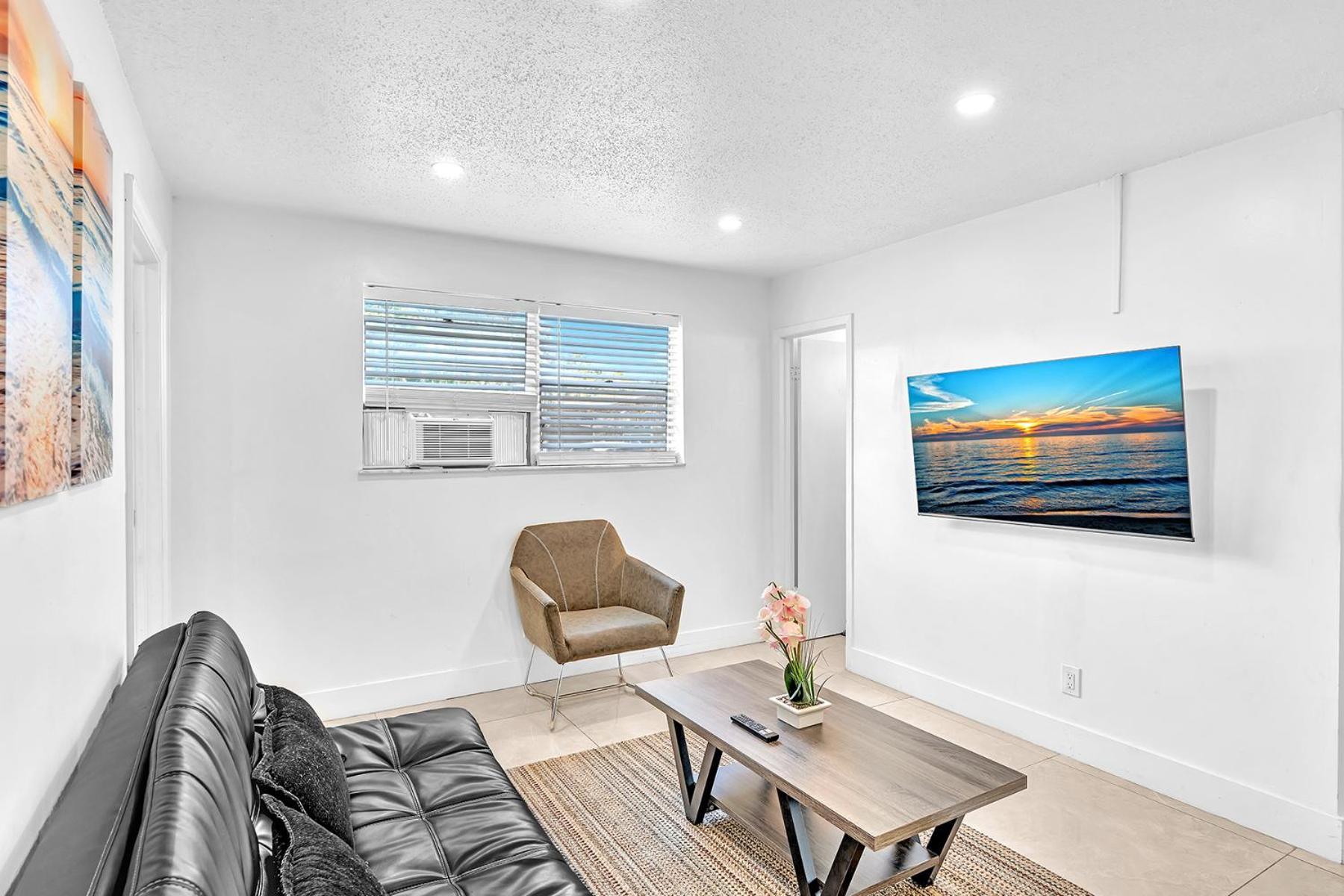 NEW Boutique One Bedroom Close to Beach&Casino Hollywood Extérieur photo