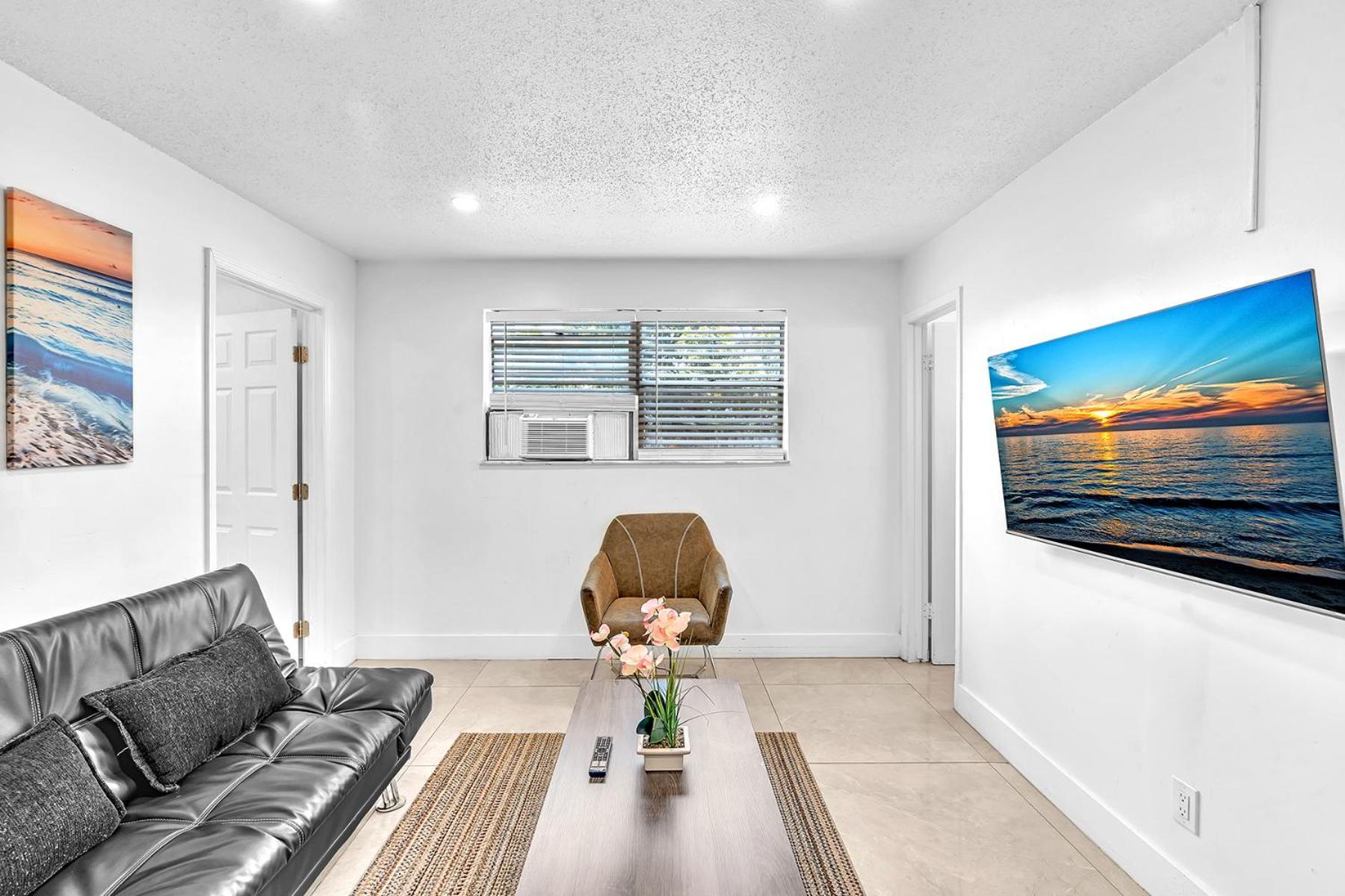 NEW Boutique One Bedroom Close to Beach&Casino Hollywood Extérieur photo