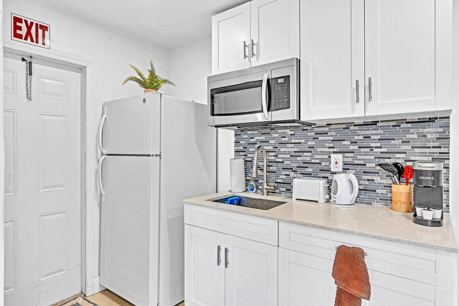 NEW Boutique One Bedroom Close to Beach&Casino Hollywood Extérieur photo